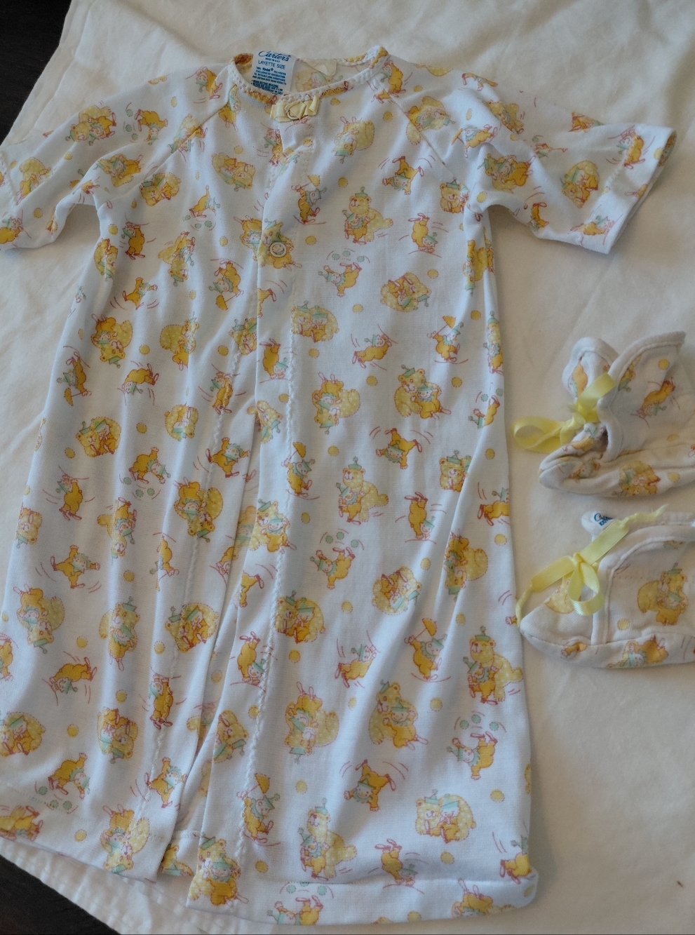 Carter's White and Yellow Baby Layette Label
